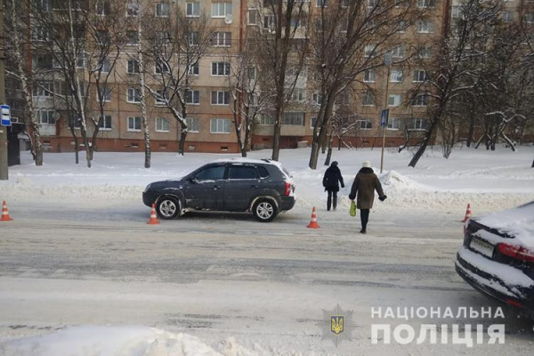 У Тернополі на пішохідному переході автомобіль збив жінку