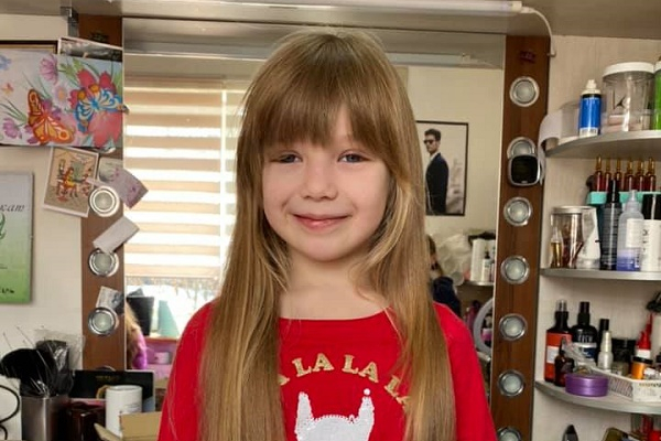 6-річна тернополянка стала донором волосся для онкохворих діток