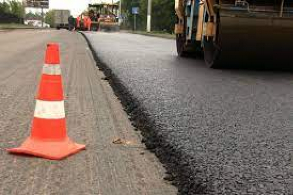На дорогах області ввели обмеження руху через проведення ремонтних робіт