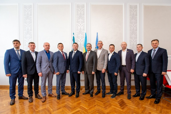 У Тернополі зустріли Надзвичайного Повноважного Посла Республіки Узбекистан в Україні