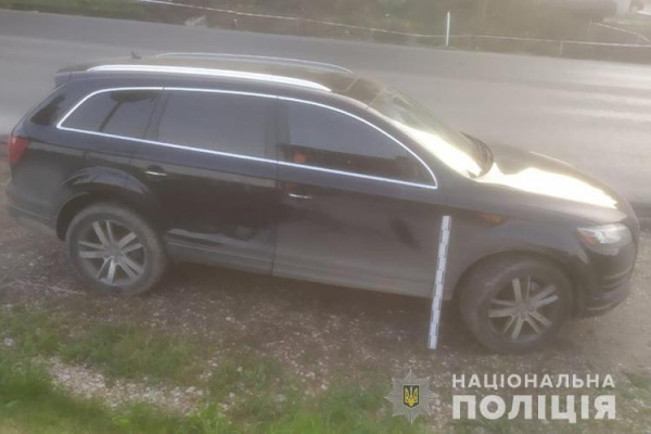 У Тернополі водій Audi Q7 збив пішохода, який йшов узбіччям дороги. Чоловік — у реанімації