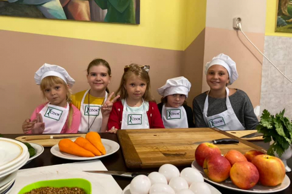 У Тернопільському «Карітасі» дітей вчать кулінарити (фото)
