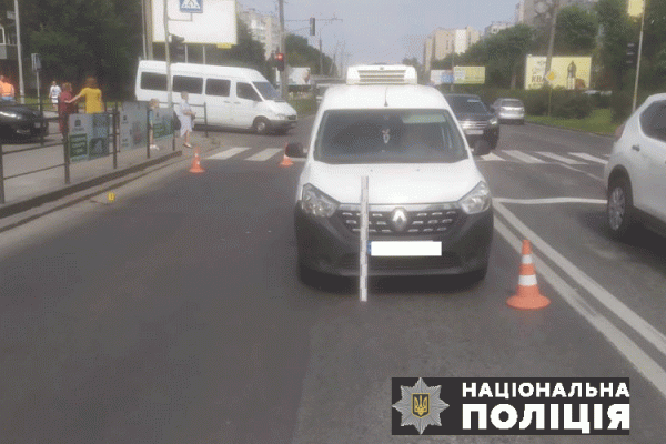 У Тернополі водій Renault збив на переході пенсіонера