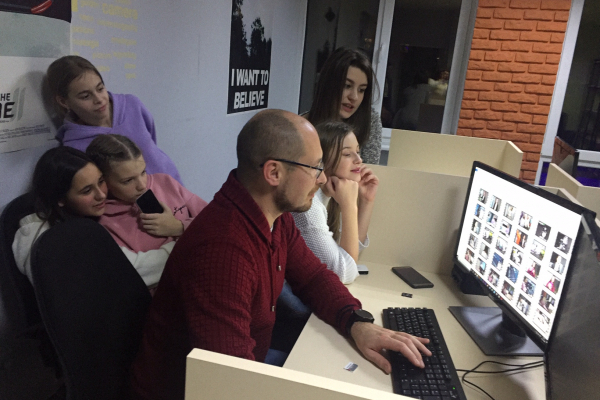 Захопливе знайомство із журналістикою: у медіашколі «Тернопіль 1» стартує набір груп для дітей та дорослих 