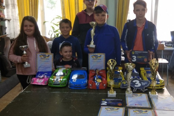 Тернополяни здобули перемогу на Чемпіонаті України з автомодельного спорту