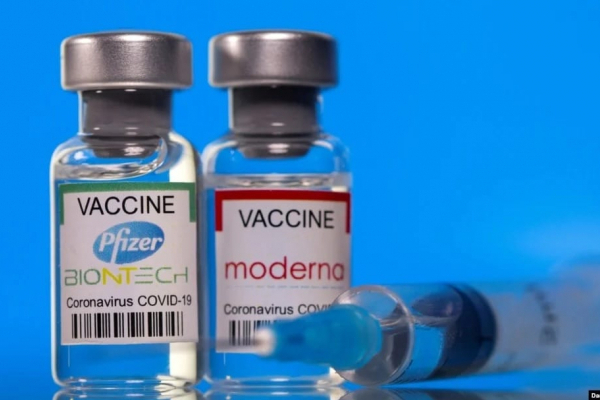 МОЗ дозволило змішувати вакцини Moderna та Pfizer