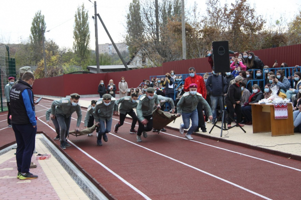 Спортивно-патріотичне свято «Козацькі звитяги» відбулося у Чортківському коледжі (ФОТО) 