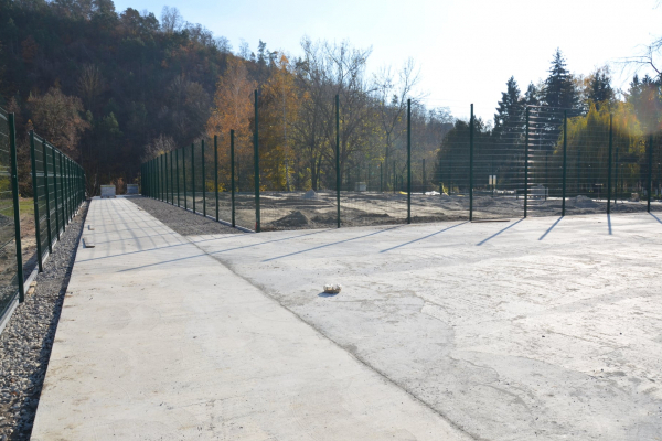 За понад 7 млн грн: на Тернопільщині триває будівництво сучасного спортивного майданчика