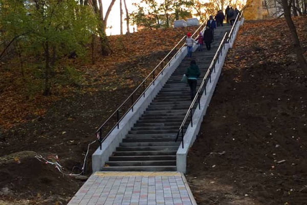 Як відремонтували сходи в парку «Топільче»?