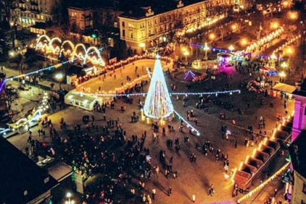 Традиційний різдвяно-новорічний ярмарок стартує в Тернополі 10 грудня