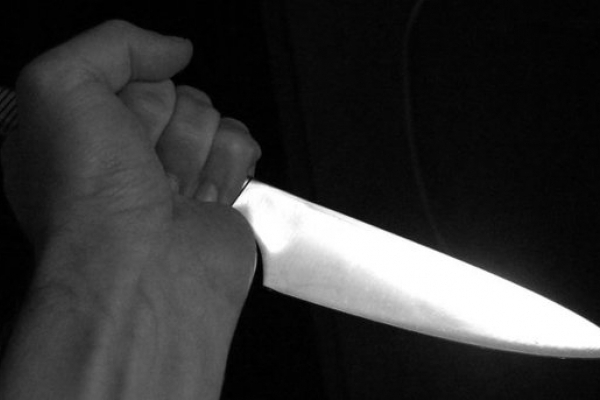 У Тернополі 35-річний іноземець вдарив ножем охоронця бару