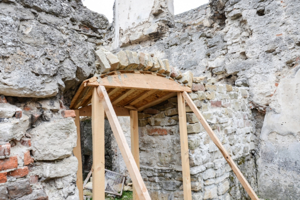 Чортківський замок реставрують: ліквідовують аварійність споруди