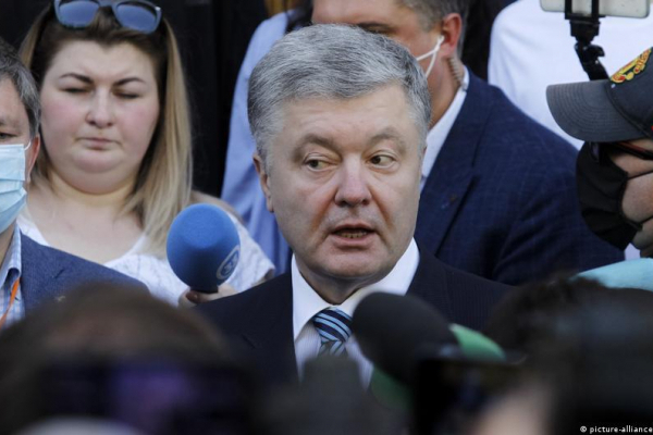 Держзрада для попередника: як українські політики відреагували на підозру Петру Порошенку
