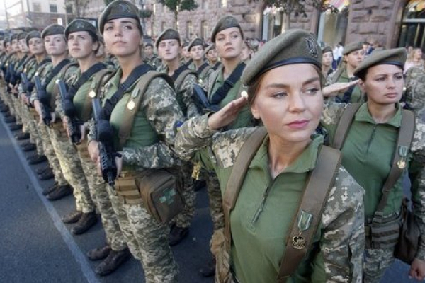 Жінки яких професій тепер зобов’язані стати на військовий облік в Україні?