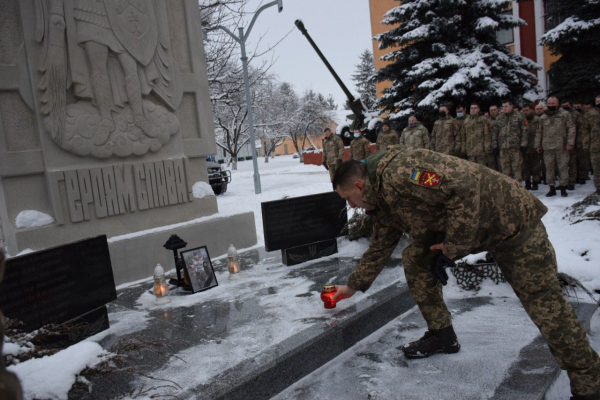 Тернопільські артилеристи вшанували загиблого побратима Романа Гриценка (ФОТО)
