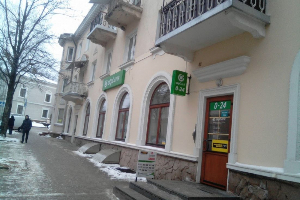 У центрі Тернополя замінували банк? Триває перевірка