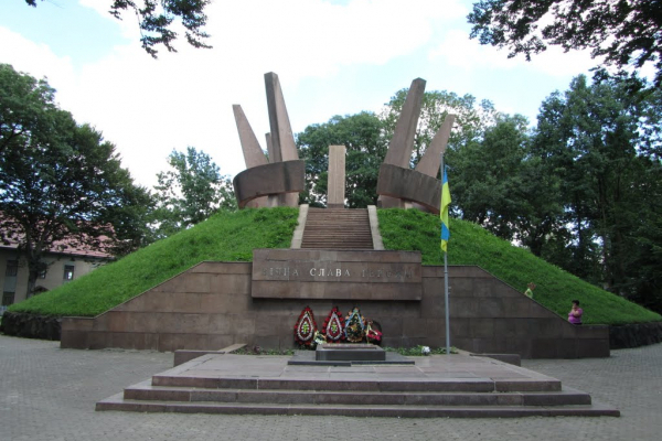 У Тернополі пропонують парк Слави перейменувати на честь Героїв сучасності