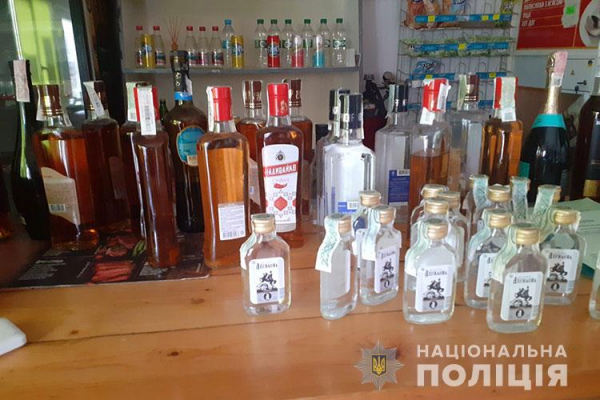У селі біля Тернополя чоловік незаконно продавав алкоголь: люди звернулися у поліцію