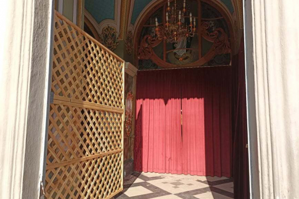 Тернопільська Катедра поки без дверей після аварії: у храмі кажуть, що знищено багато церковних речей