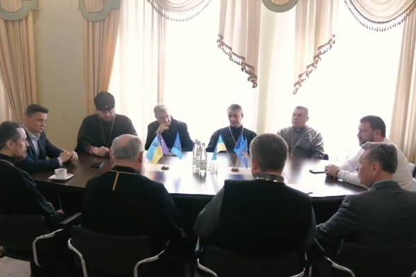 Голова Тернопільської обласної ради обговорив з духовенством краю долю церков московського патріархату