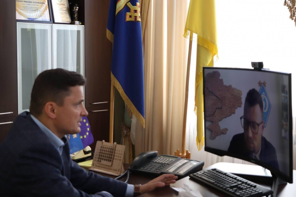 У Тернопільській облраді обговорили процес післявоєнного відновлення України