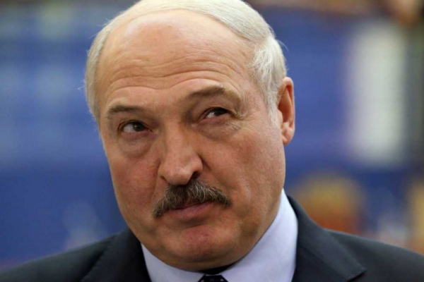 Лукашенко панікує чи віляє ​​хвастом