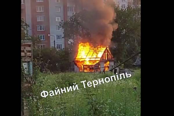 Пожежа у Тернополі: знову згоріла дача на Тарнавського