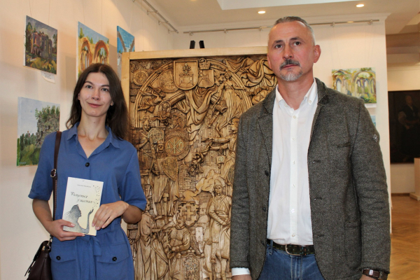 У Тернопільському краєзнавчому музеї діє виставка різьбяра Василя Петровського