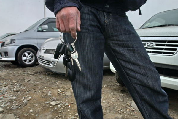 Будьте обережні: шахрай видурив у тернополянина 33000 грн, обіцяючи привезти авто з-за кордону