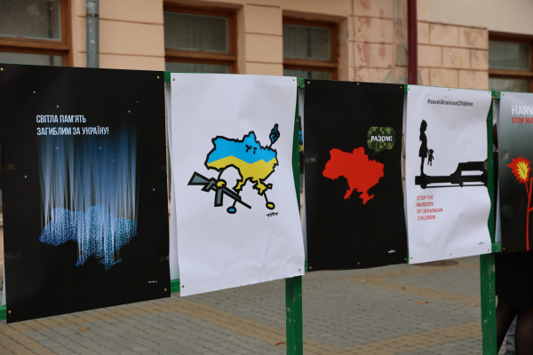 У Тернополі відкрили виставку харківського художника Нікіти Тітова