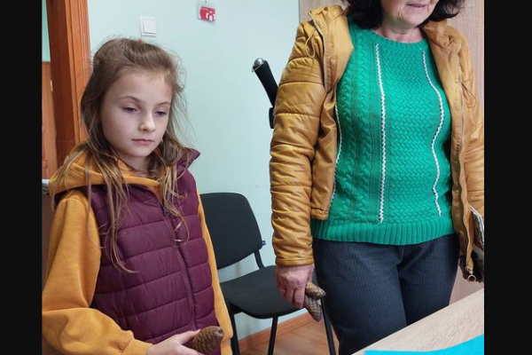 На Тернопільщині дівчинка на вулиці знайшла гроші і передала на потреби ЗСУ