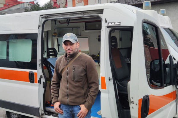Військовослужбовець з Тернополя придбав швидку для розвідників