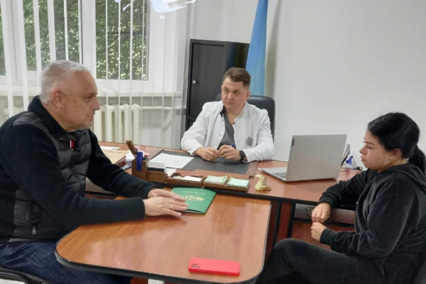 Тернопільський перинатальний центр відвідав керівник обласної держслужби з лікарських засобів та контролю за наркотиками
