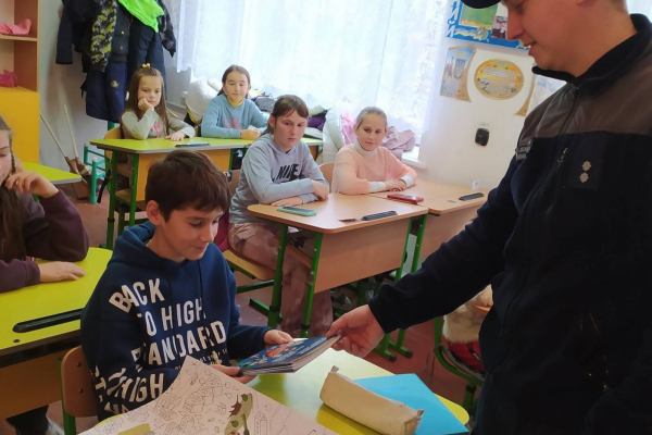 Рятувальники Тернопільщини проводять для дітей «уроки безпеки»
