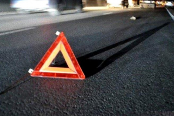 Аварія на Кременеччині: водій збив пішохода на дорозі