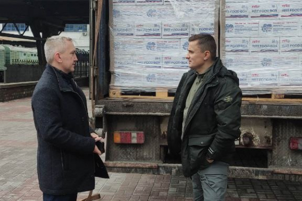 Благодійний фонд «Хвилі змін» і голова Тернопільської облради Михайло Головко передали допомогу киянам
