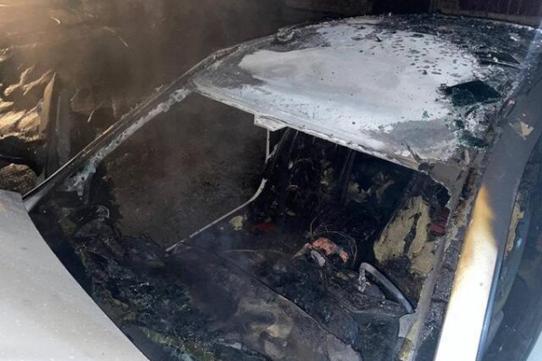Організатора підпалів трьох автомобілів на Тернопільщині триматимуть під вартою