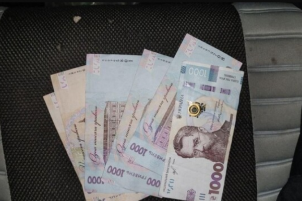 Пропонував 1600 грн: п'яний водій на Тернопільщині намагався відкупитися від поліцейських