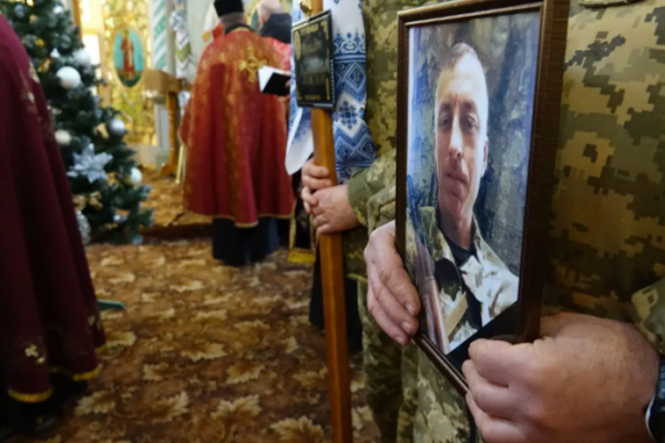 Гинуть сини України: Тернопільщина попрощалася із 39-річний Героєм 
