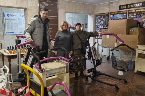 Благодійний фонд «Тернопіль» передав допомогу Хмельницькому госпіталю ветеранів війни