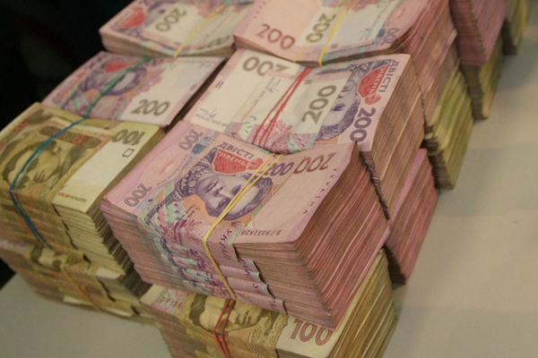 Спокусилися на дешевшу ціну: двоє фермерів з Тернопільщини віддали шахраям 1 млн 200 тисяч грн