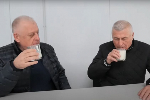 Підприємства Петра Гадза на Бучаччині відвідав Герой України Петро Іващук