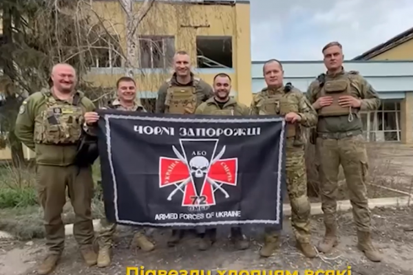«Українська команда» привезла на передову безпілотники для «Чорних Запорожців»