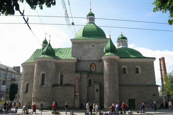 Коли освячуватимуть великодні кошики у храмах Тернополя: графік
