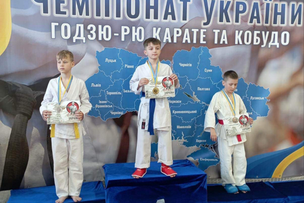 Тернопільські каратисти здобули 22 медалі на Чемпіонаті України