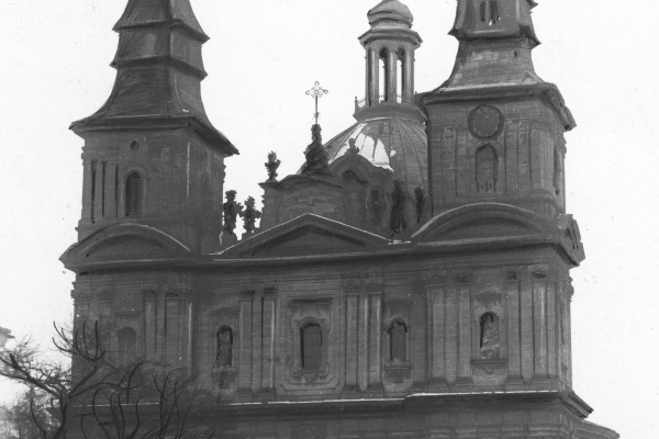 Домініканський костел в Тернополі на фото 1919-1929-ті роки