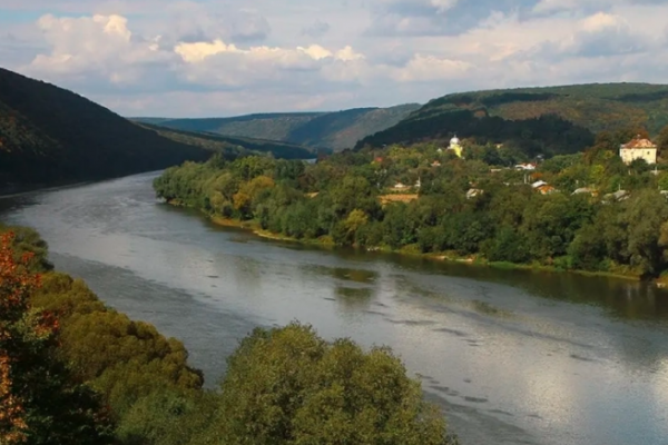 На Тернопільщині зріс рівень води у Дністрі, але без негативних наслідків