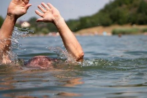 На Тернопільщині втопився рибалка, рятуючи дитину