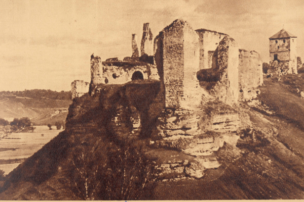 Замки Тернопілля на фото 1935 року   