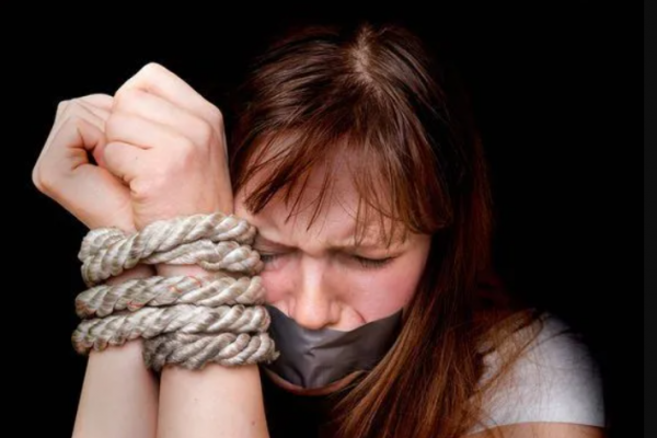 Тернополянам, які продавали людей в сексуальне рабство в ОАЕ, присудили штраф